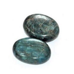 Apatite bleue pierre roulée proposée par Gaiance Minéraux