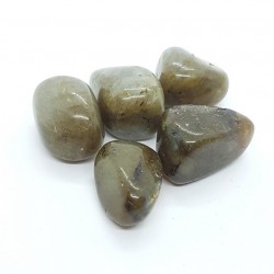 Labradorite pierre roulée proposée par Gaiance Mineraux