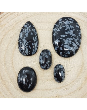 Cabochon Obsidienne Neige proposé par Gaiance Minéraux