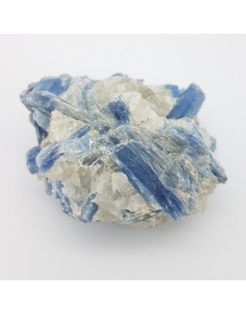 Cyanite brute proposée par Gaiance Minéraux