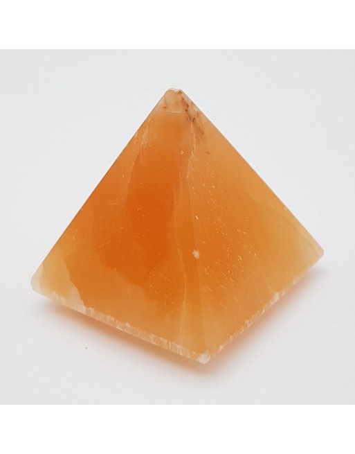 Pyramide Sélénite Orange proposée par Gaiance Minéraux