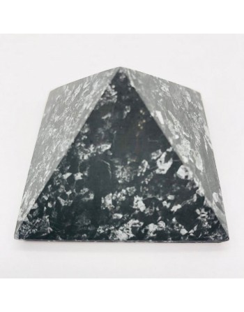 Pyramide Shungite Quartz 5cm proposée par Gaiance Minéraux