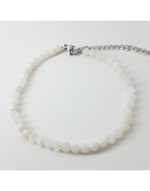 White howlite crystal healing bracelet - CRYSTALS.COM