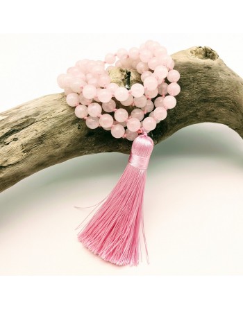 Mala en perles naturelles de quartz rose proposé par Gaiance Minéraux